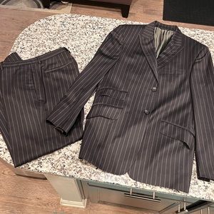 Banana Republic pin striped suit 42 s pants size 30